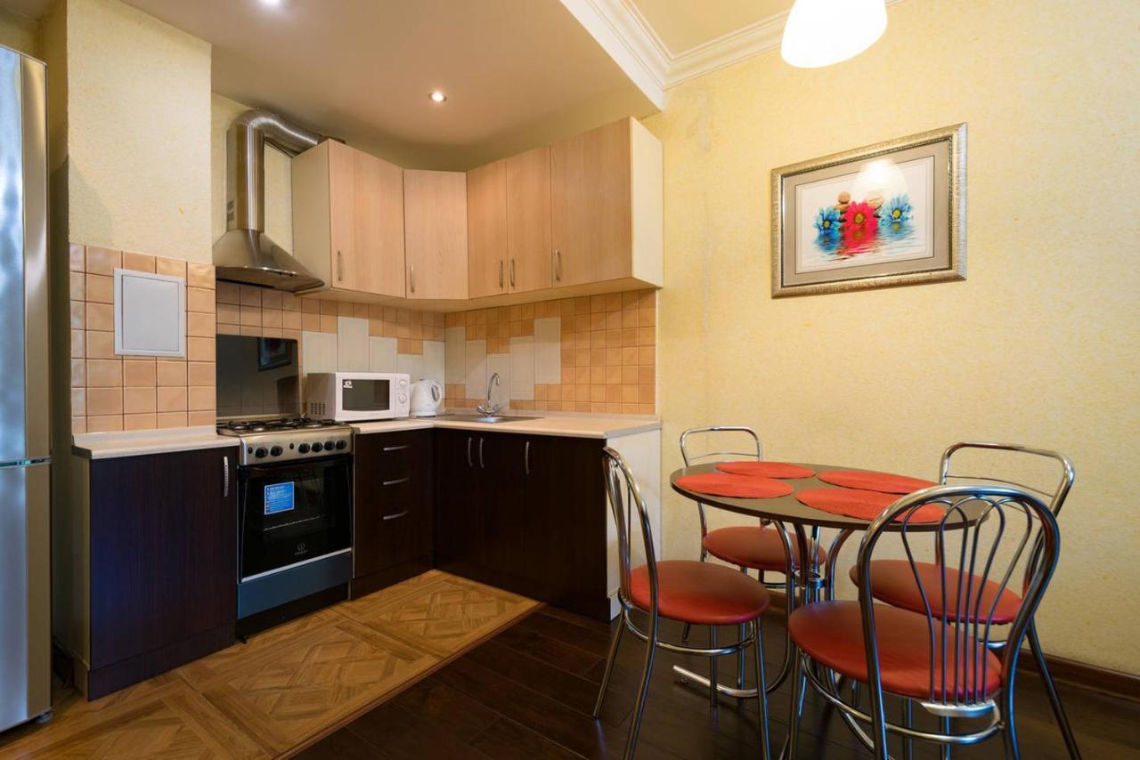 Nadezhda Apartments In Touristic Area, On The Dostyk Avenue 89 Almaty Esterno foto