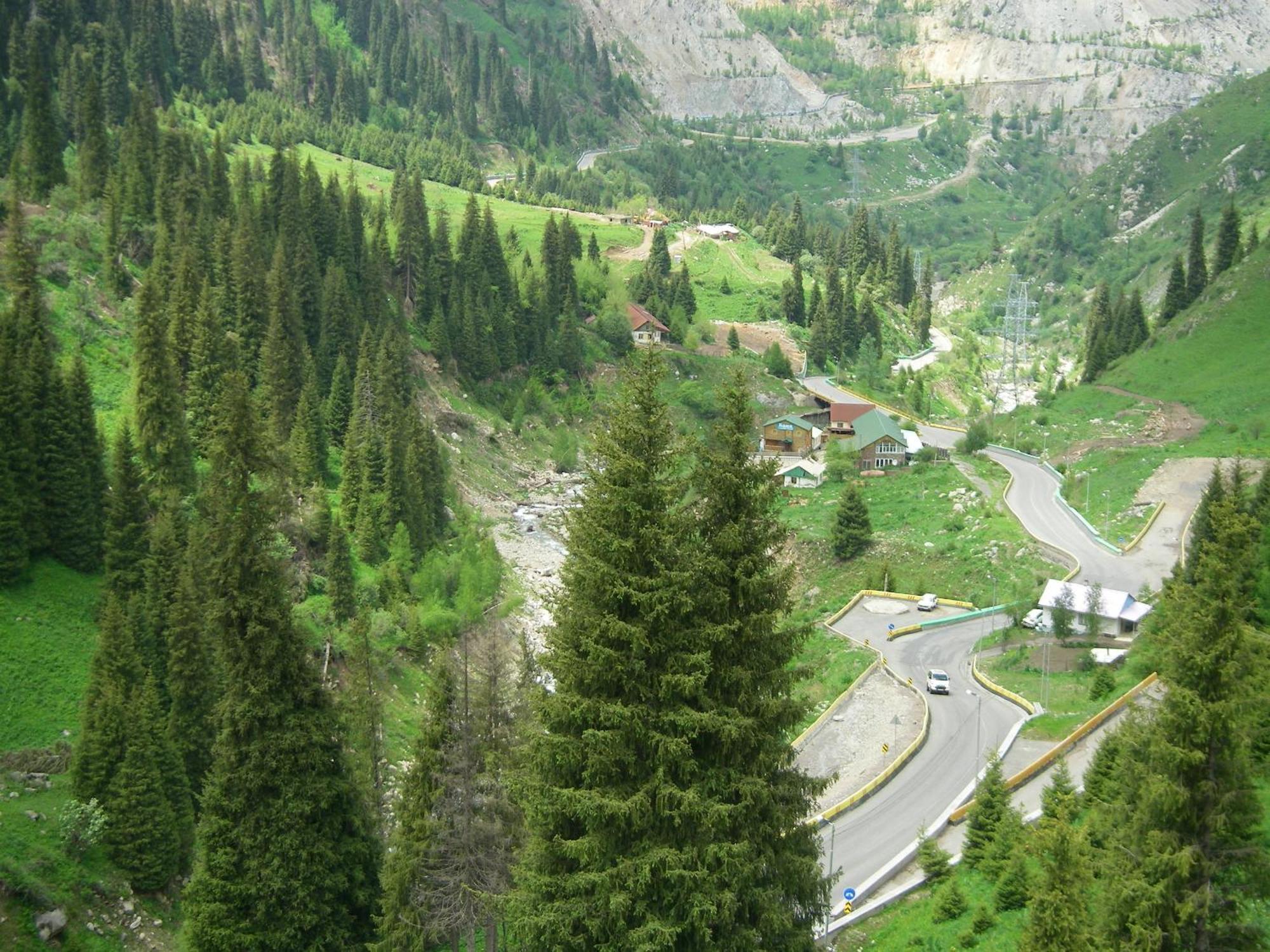 Nadezhda Apartments In Touristic Area, On The Dostyk Avenue 89 Almaty Esterno foto